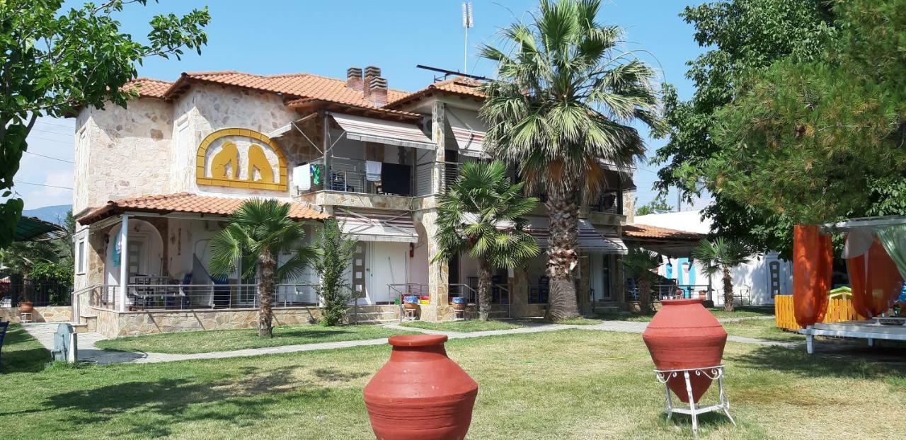 Hotel Fernando Ofrínion Zewnętrze zdjęcie